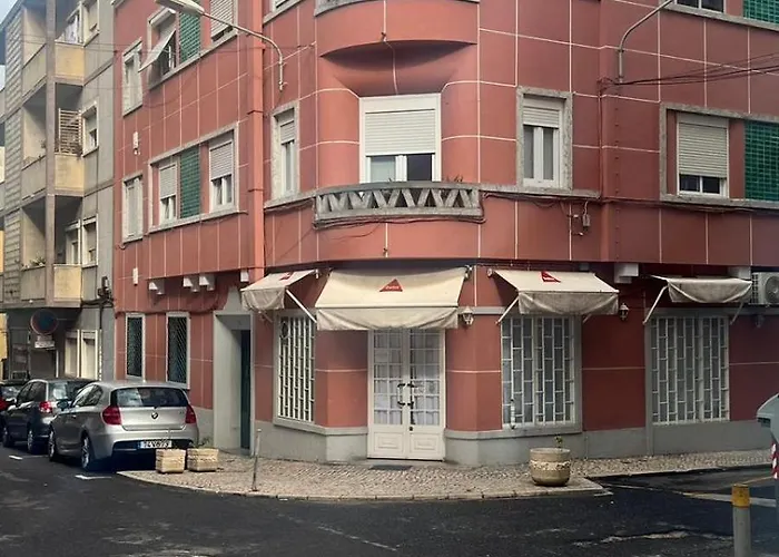 Refugio Elegante Hotel *